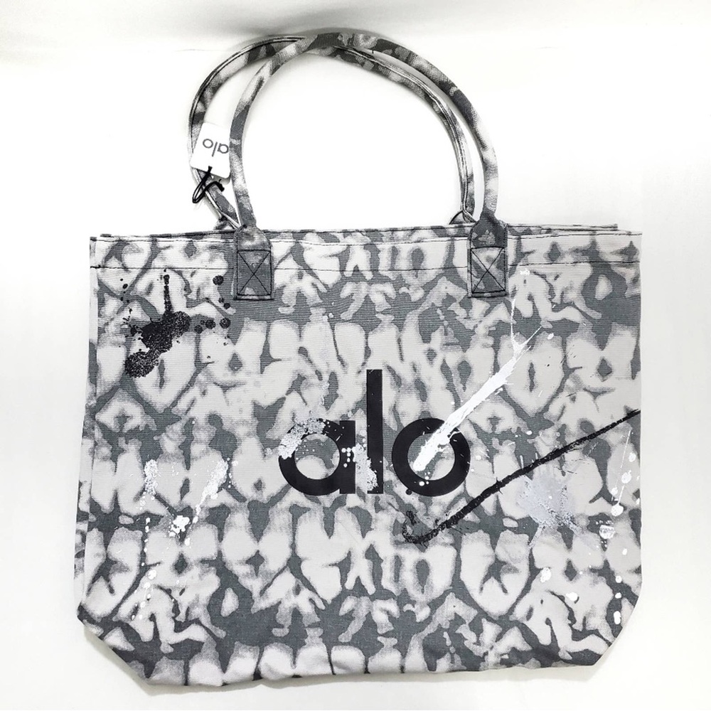 Alo Yoga “Peace on Earth” Tote SOLD